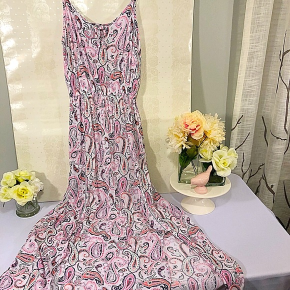 Cotton On Dresses & Skirts - Pink and white spaghetti strap maxi dress